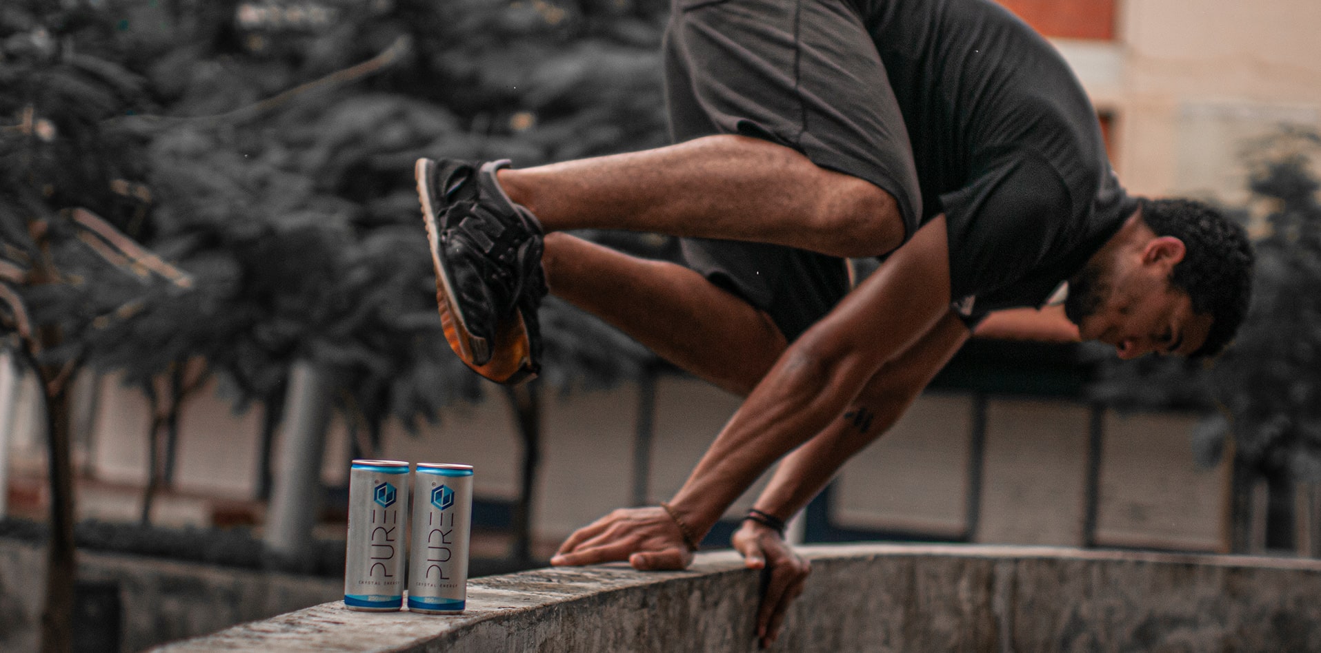 UNA BEBIDA ENERGÉTICA CLARA COMO EL AGUA